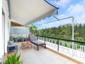 Central Pagrati Apartment with Park View Balcony - opp Pangrati Grove
